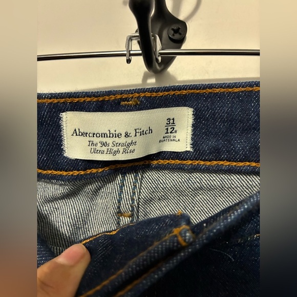 Abercrombie and Fitch the 90” straight ultra high Rise size 31/12R - Picture 10 of 12